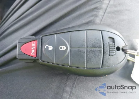 2019 Jeep Cherokee Latitude Fwd из США, поврежденный, VIN 1C4PJLCB8KD145017